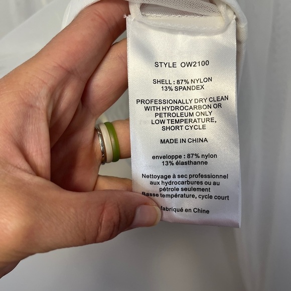 David’s Bridal NWT Shear Wedding Ivory Cover Long Sleeve Sz 4 - Picture 4 of 8